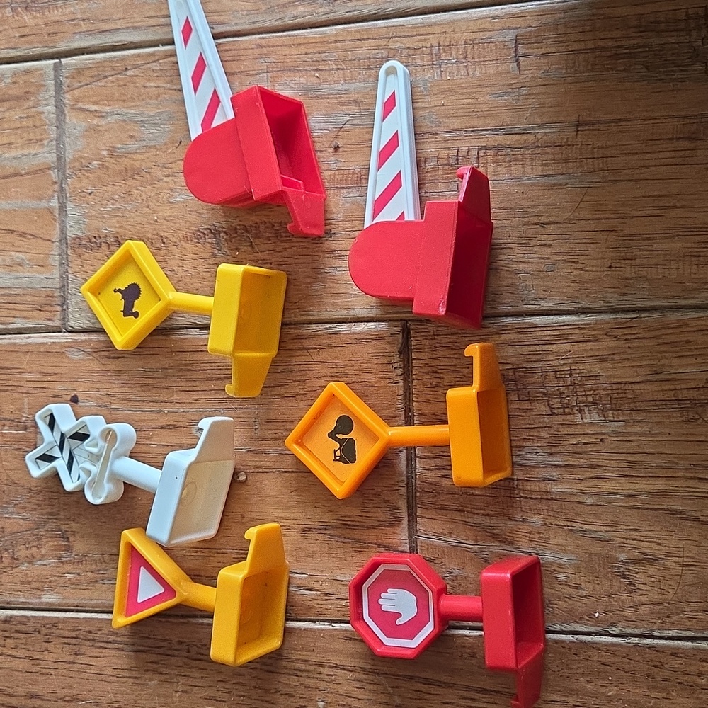 Lot Fisher Price Geotrax Train Set Replacement Parts Road Signs Gates 2003